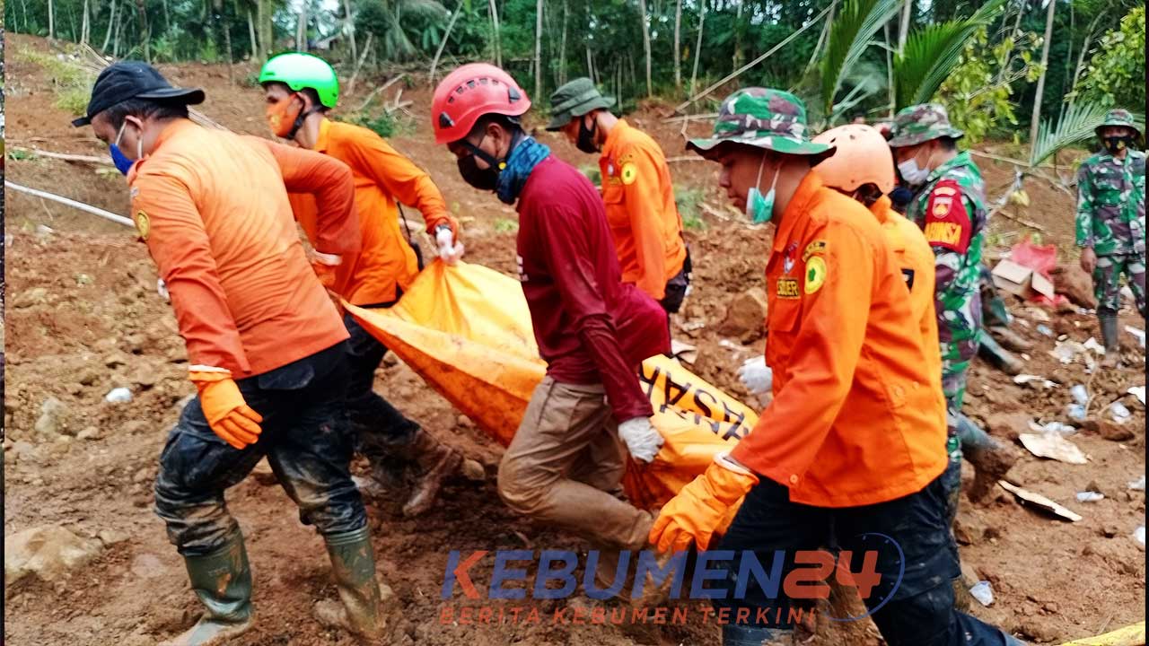 Proses evakuasi jenazah Jemarun (istimewa)