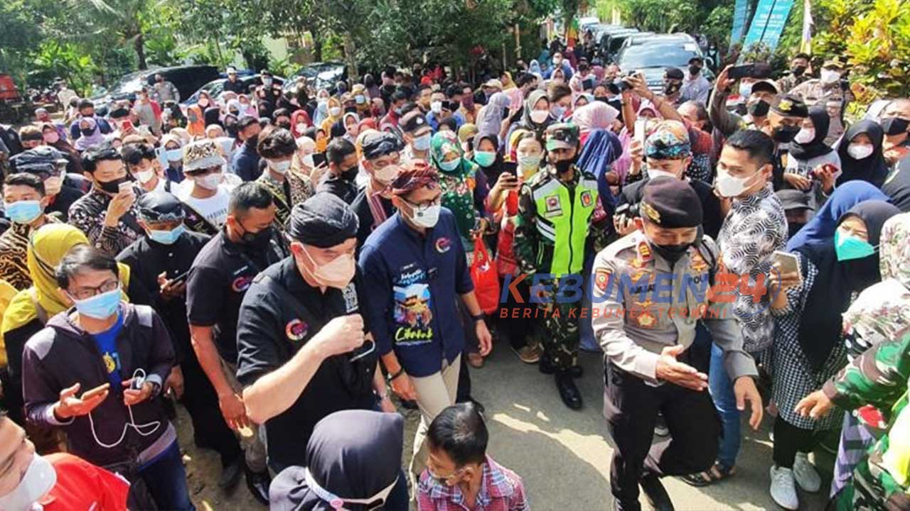 Sandiaga Uno kunjungi Desa Wisata Cikakak, Wangon, Banyumas, Jawa Tengah.