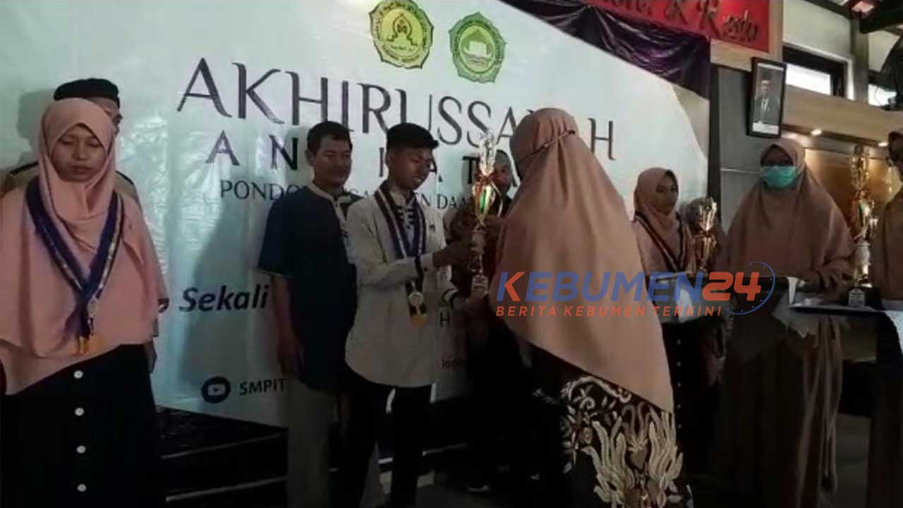 Akhirusanah atau kelulusan SMP IT Logaritma Kebumen